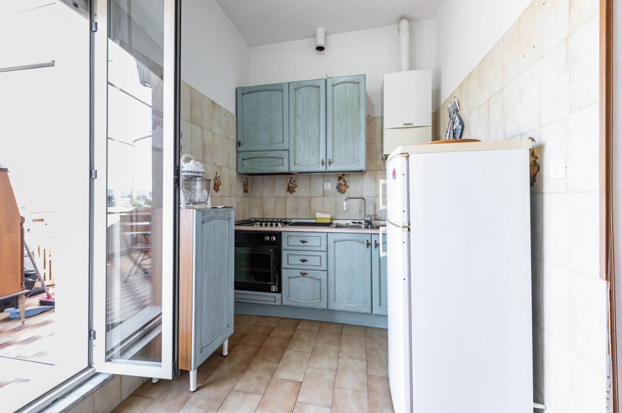 Central Station Terrace Apartment Near The Sea เปสการา ภายนอก รูปภาพ