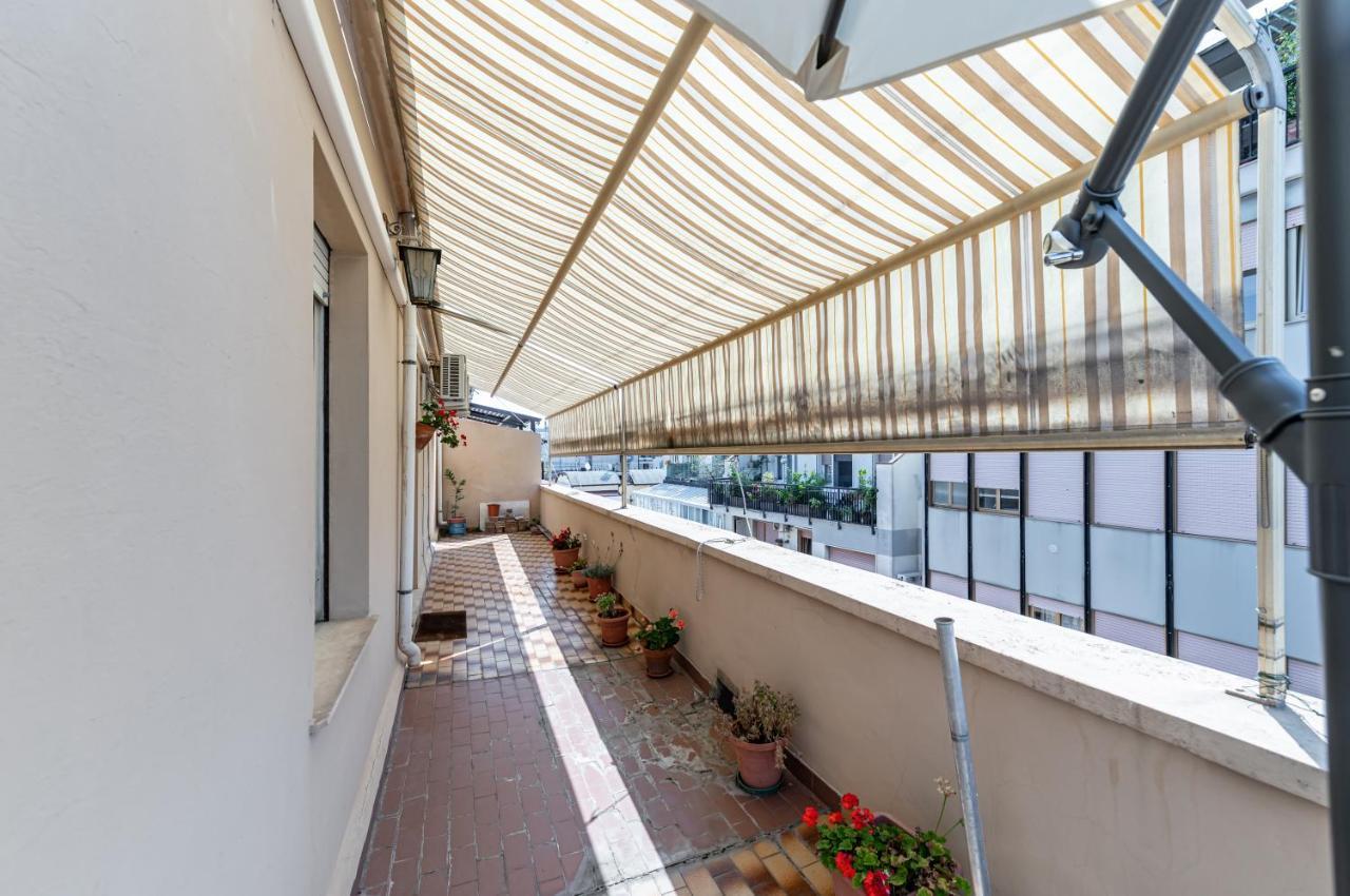 Central Station Terrace Apartment Near The Sea เปสการา ภายนอก รูปภาพ